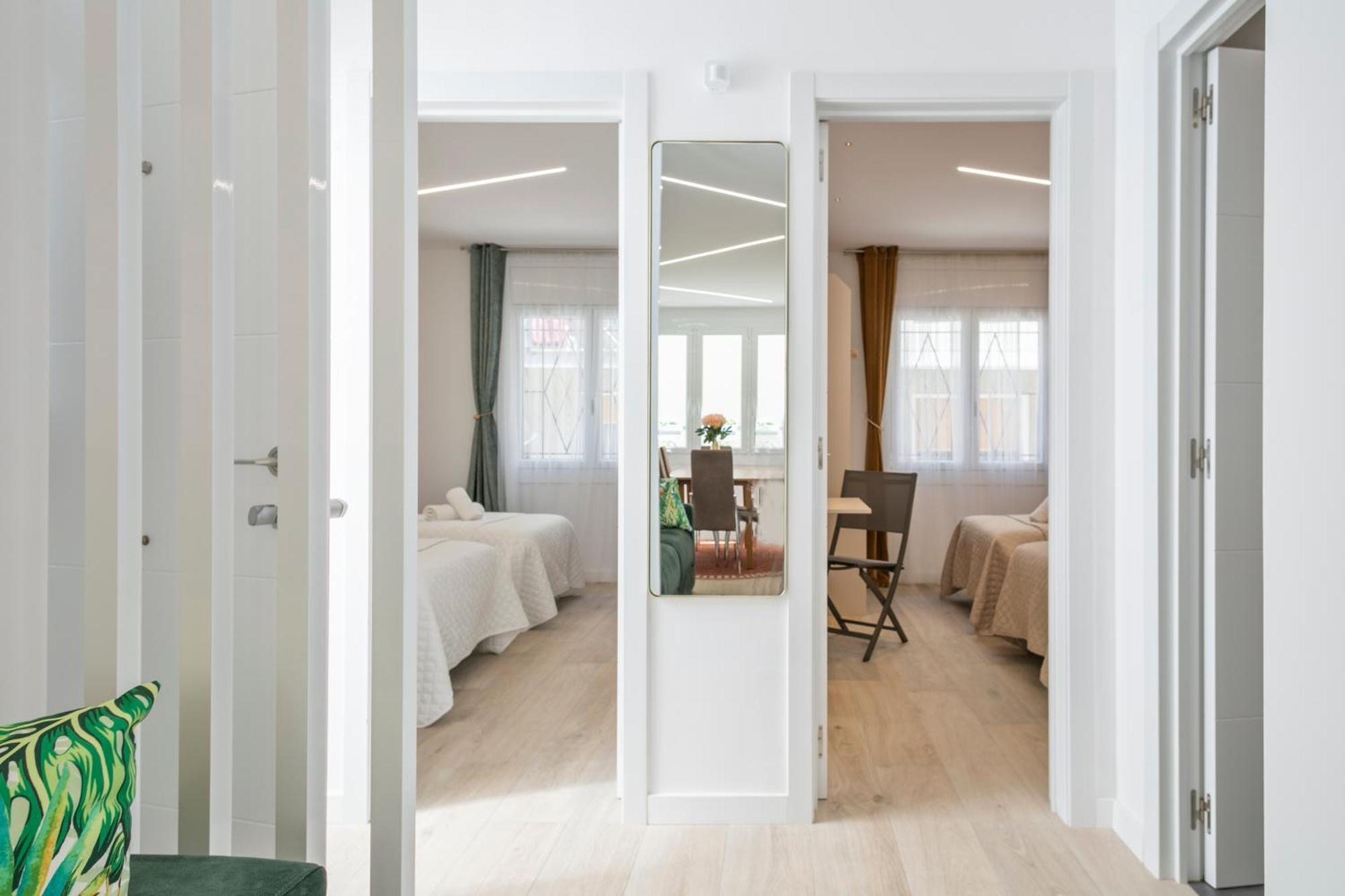 Boutique Plaza Catalonia Suites Cornella Cornellà de Llobregat Exterior foto
